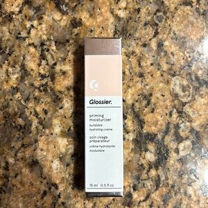 Glossier priming moisturizer build able hydrating creme
15 ml 0.5 fl oz